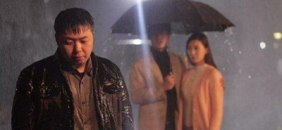 他年少轻狂,跪拜韩星,欺负柳岩,如今主演电影票房不到5千!