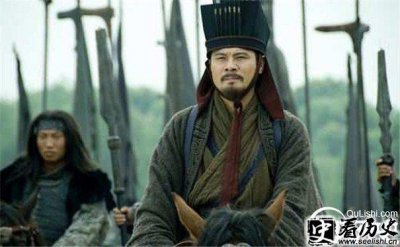 陈宫为什么要弃官跟随曹操后又决定跟随吕布