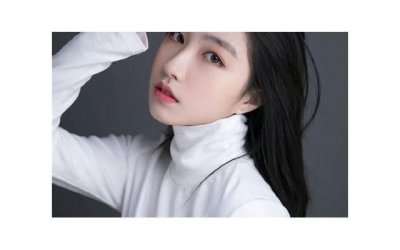 怎样聊天哄女孩子开心,跟女孩子聊天话题幽默