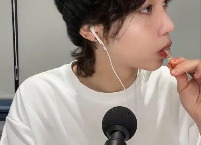 男子家暴妻儿40年,年老体衰后被家人抛弃,儿子:你孤独终老吧