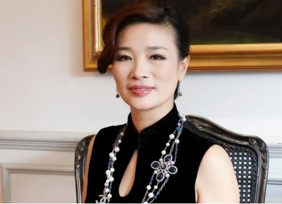 温州女富婆胡洁有多狠?前夫被她送进监狱,转身带娃嫁给周立波