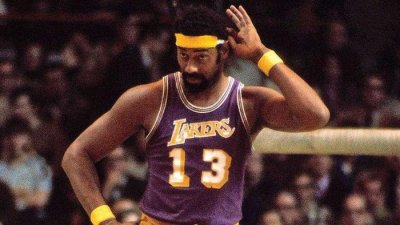 NBA历史上有没有一场比赛同时两个人得分50+?