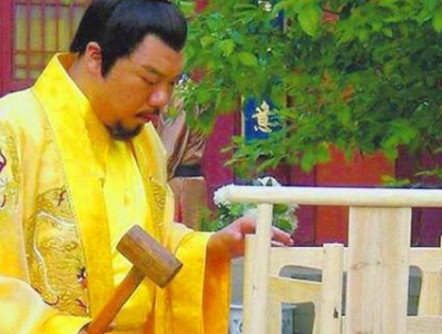 木匠皇帝是谁