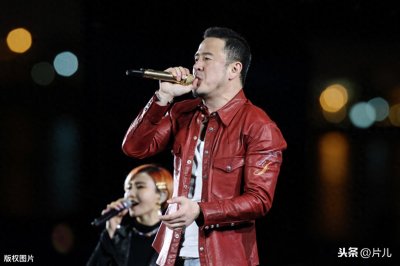 杨坤怒怼《惊雷》喊麦,原创神回复“比你的任何歌都火”